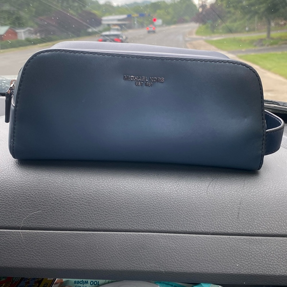 Michael Kors Leather Toiletry Holder Navy